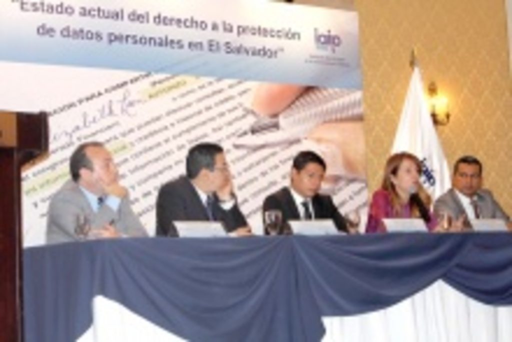 Foro Estado Actual del Derecho a la Protección de Datos Personales en El Salvador